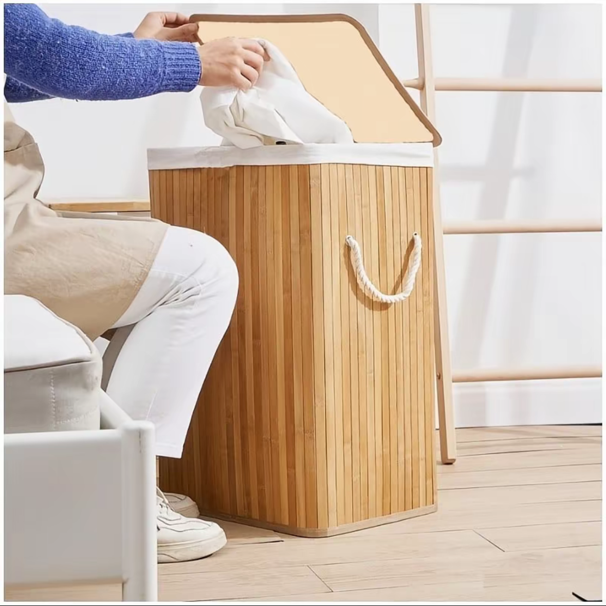 Cesto de Roupa Suja em Bambu com Tampa e Saco Removível – 42x30x60cm